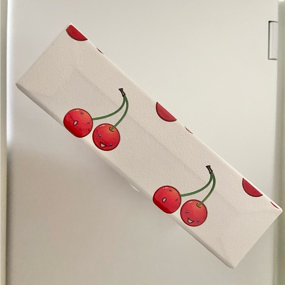 Louis Vuitton Takashi Murakami Cherry Box with Gift Tag and Ribbon - Picture 4 of 8